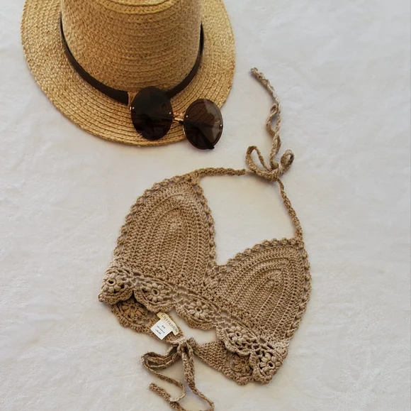 CROPTOP - Picture 2 of 11